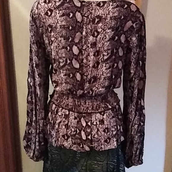 Angie Python Snake Print Long-sleeve Blouse - Picture 8 of 10